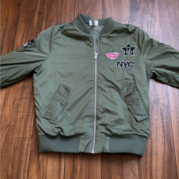 Adidas NEO Zip Up Jacket. Size is XL Youth or Woman Medium PERFECT Condition. - Picture 9 of 9